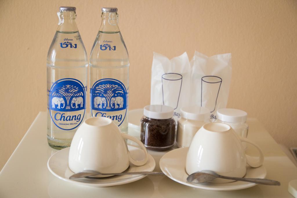 Triple Palms House Hotel Чиангмай Екстериор снимка