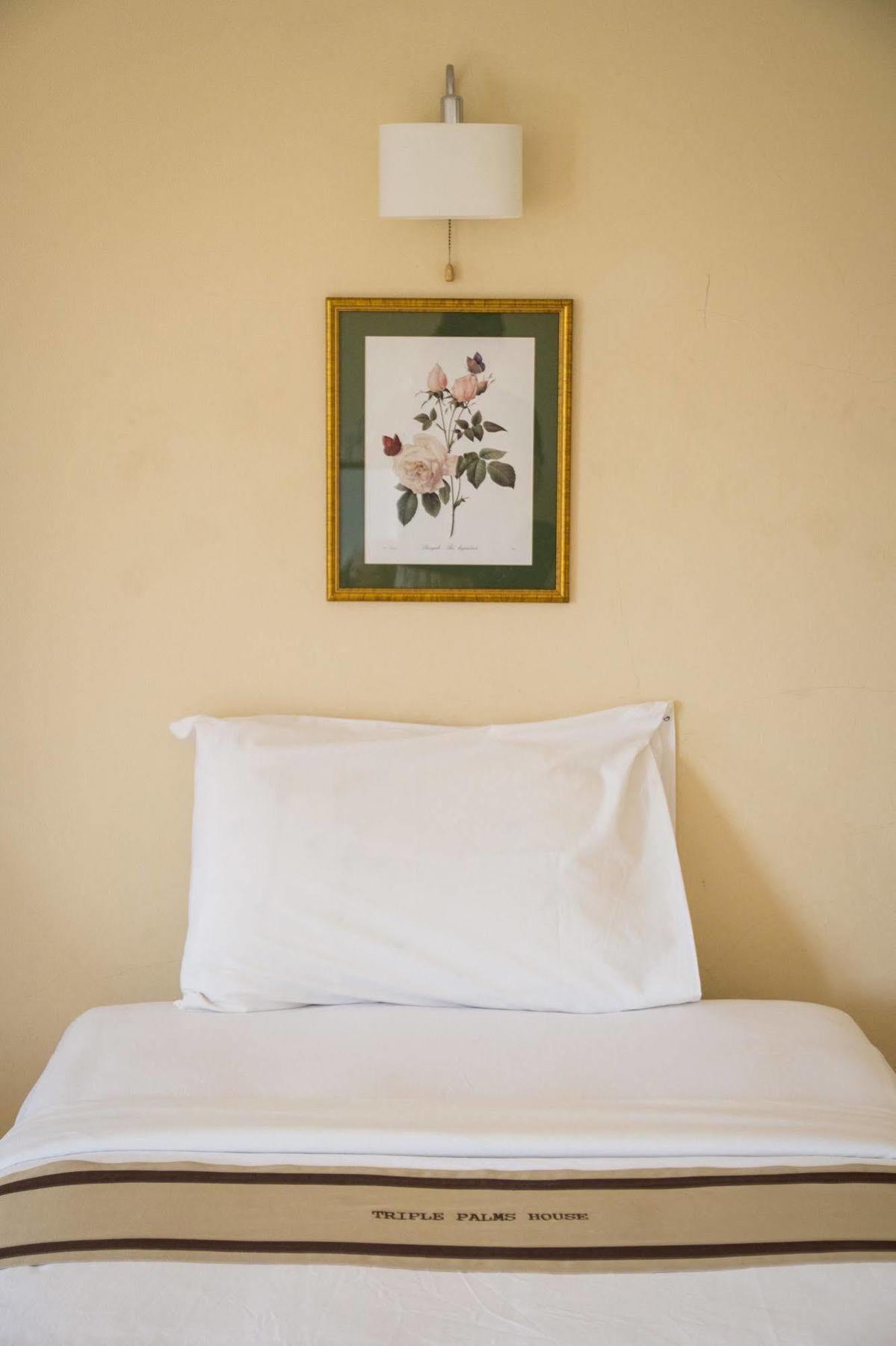 Triple Palms House Hotel Чиангмай Екстериор снимка