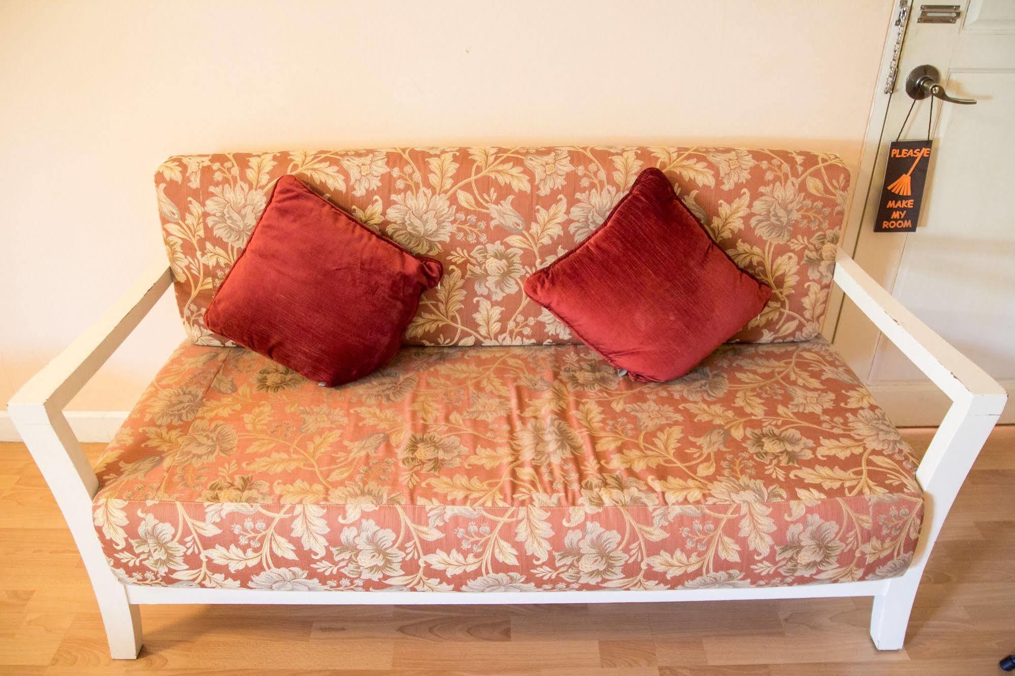 Triple Palms House Hotel Чиангмай Екстериор снимка