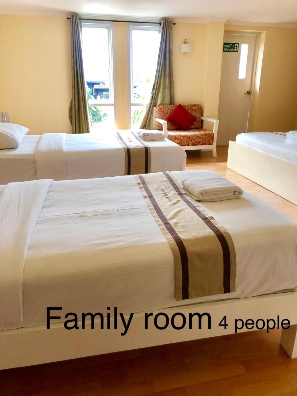 Triple Palms House Hotel Чиангмай Екстериор снимка