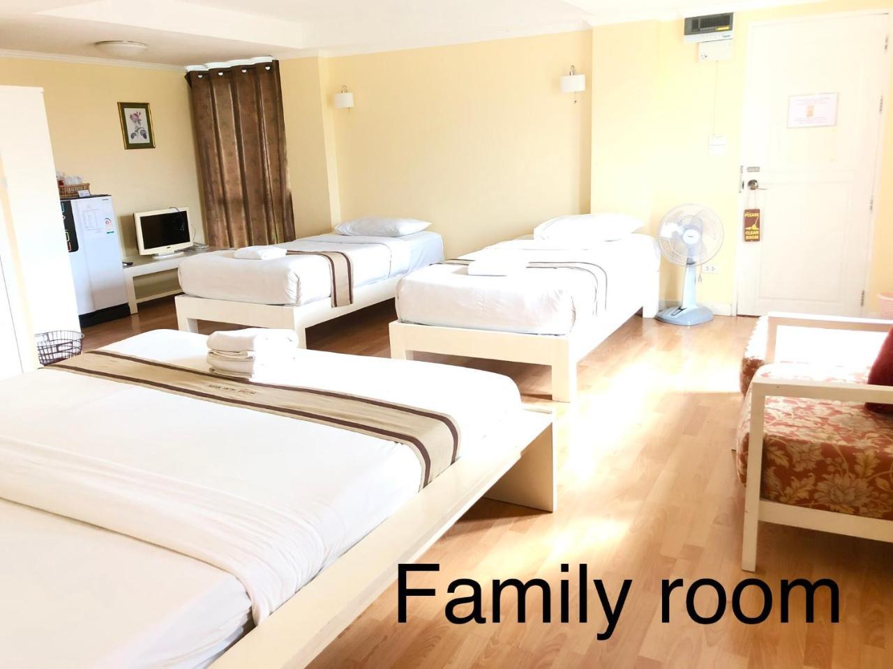 Triple Palms House Hotel Чиангмай Екстериор снимка