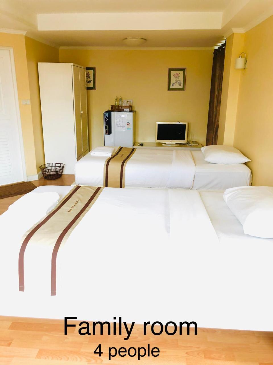 Triple Palms House Hotel Чиангмай Екстериор снимка