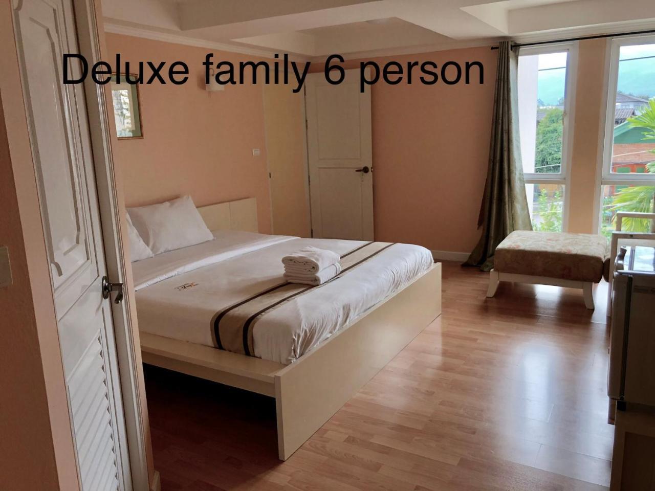 Triple Palms House Hotel Чиангмай Екстериор снимка